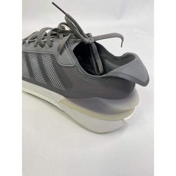 adidas Avryn \